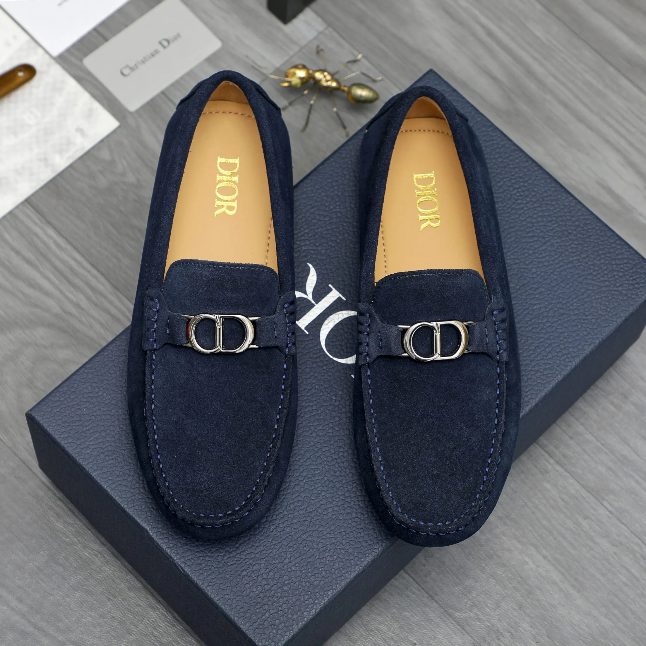 Men's shoes 💰p420 Product trademark: Dior "Dior" casual slip-on men's shoes Regular size: 38-44 Product materials: Selected frosted cowhide upper, sheepskin lining, rubber outsole